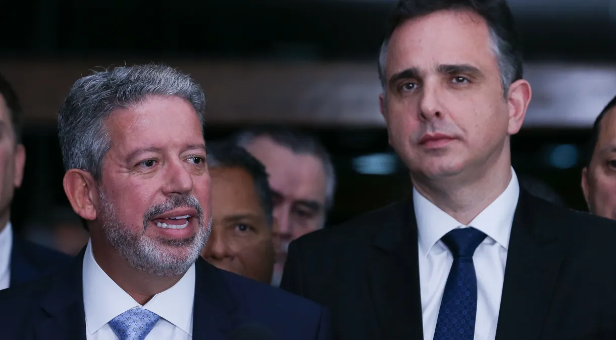 Lira comunica Pacheco que não apoia PEC que limita mandatos de ministros do STF