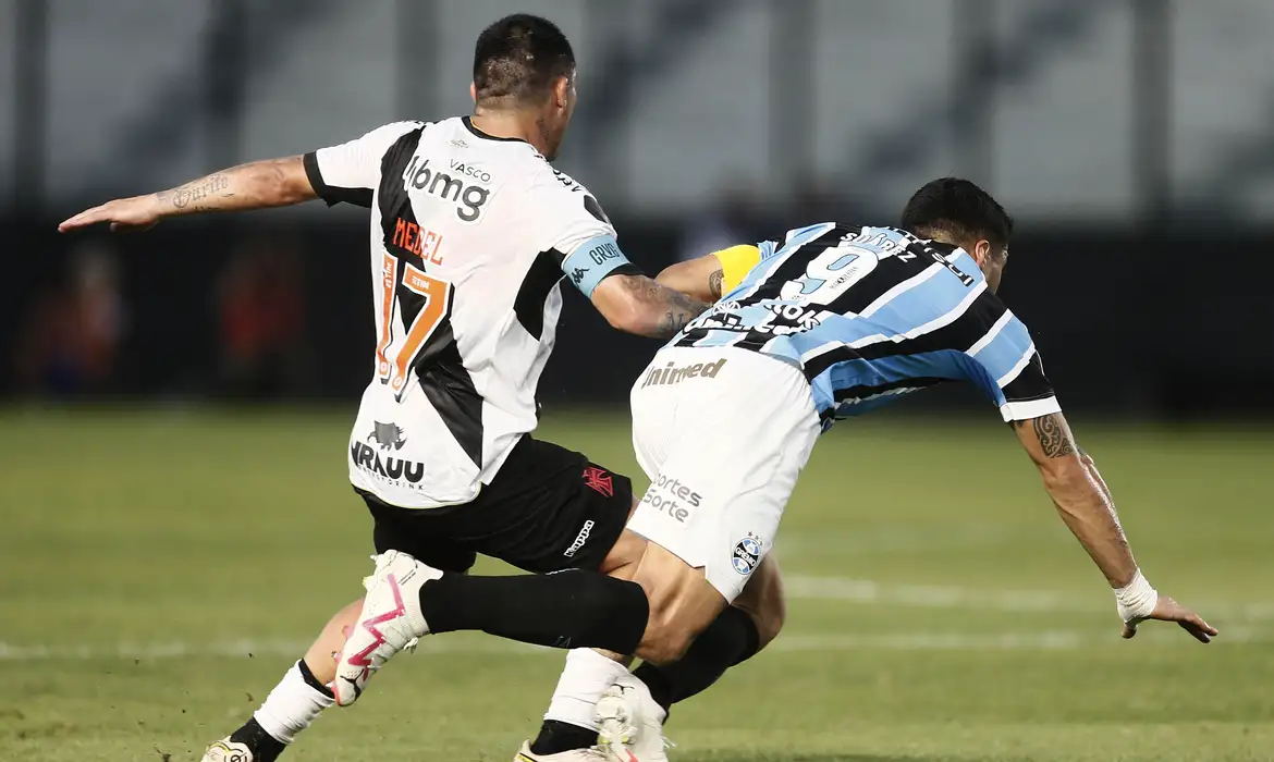 Brasileiro: Grêmio joga por título e Vasco da Gama para fugir do Z4