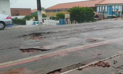 Frame-76-10-976×600 Frame-76-10-976x600