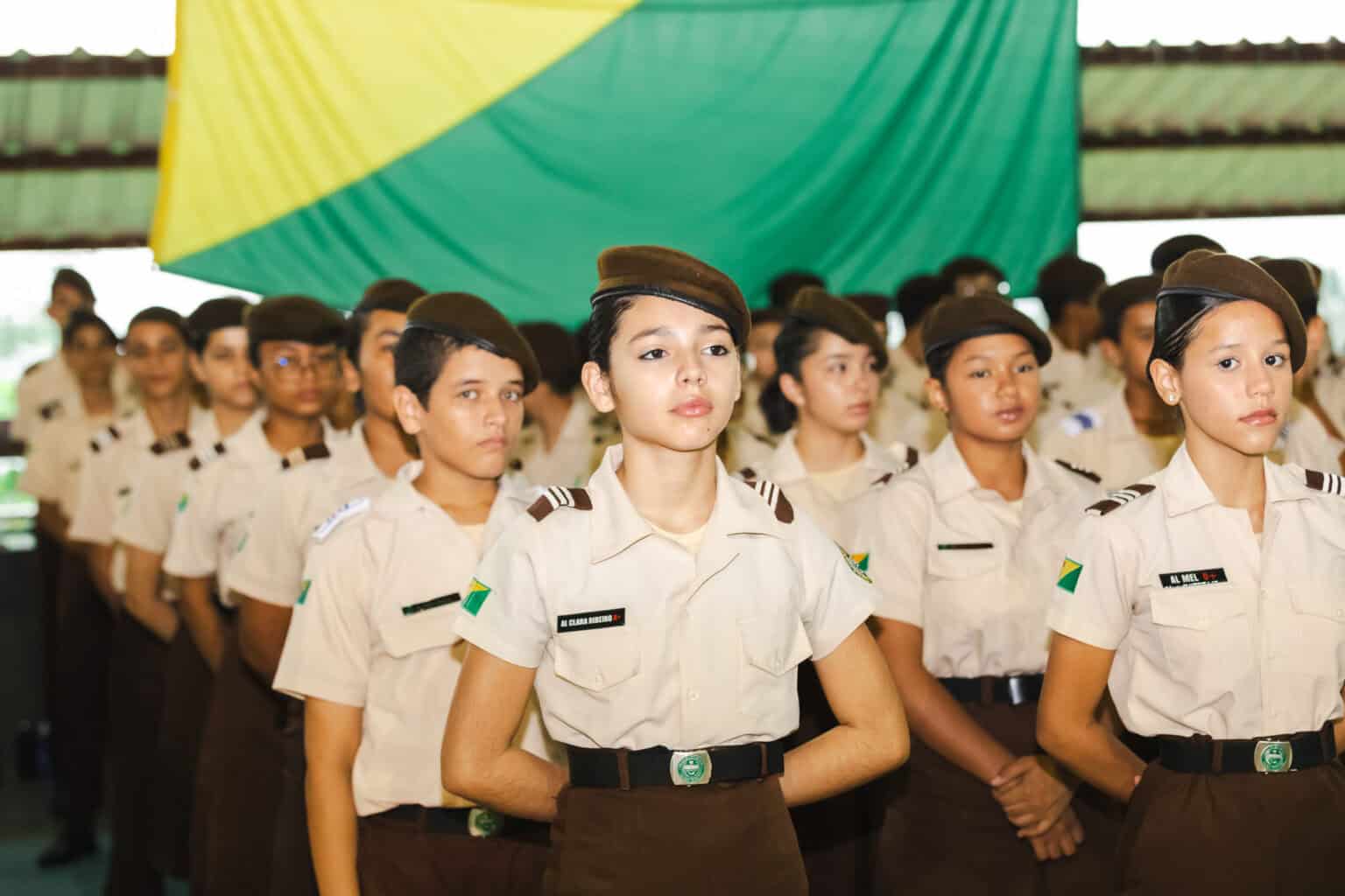 Colégio Militar Estadual Tiradentes divulga edital com 140 vagas para alunos do 6º ano