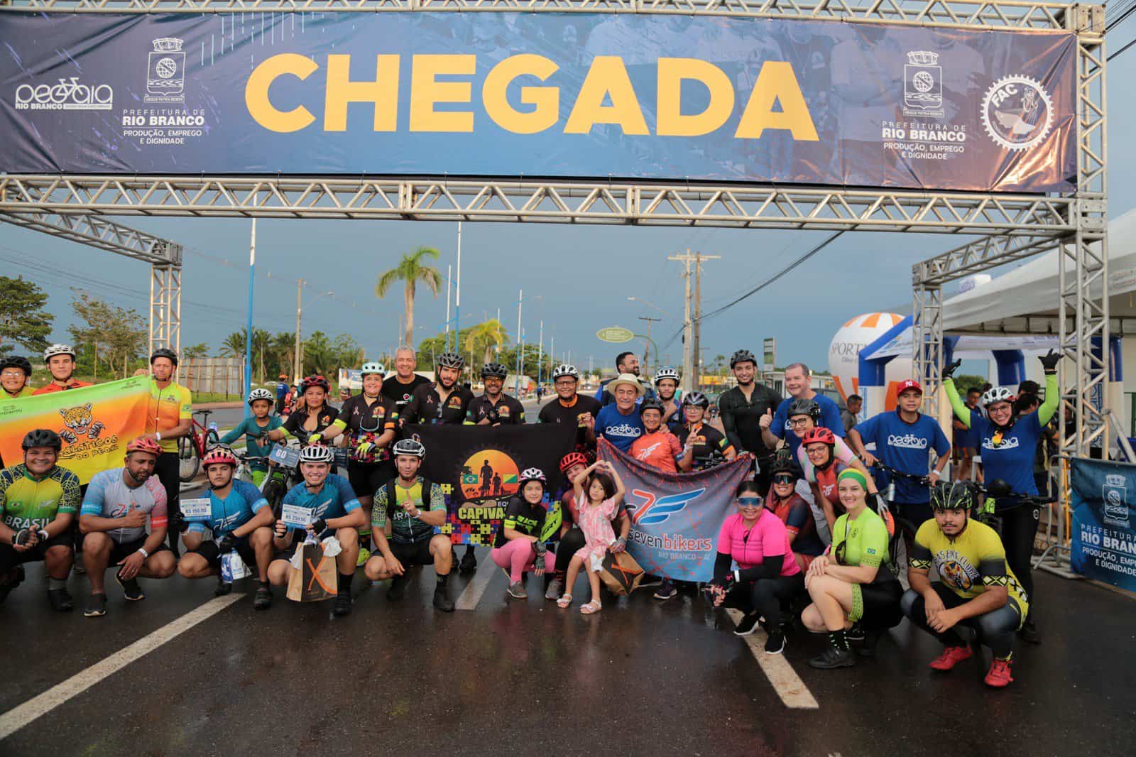 Segunda edição do pedala Rio Branco leva centenas de ciclistas às ruas da cidade