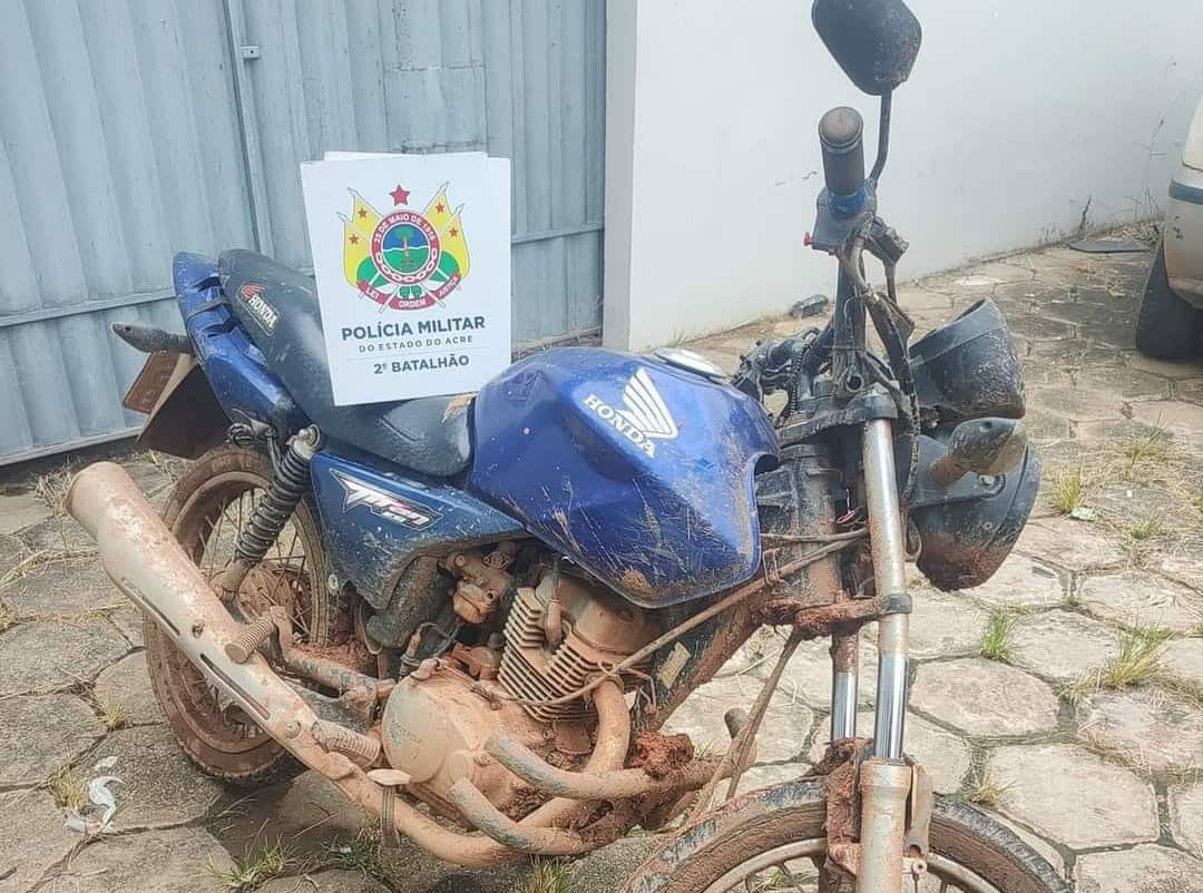 Polícia Militar recupera moto roubada no Belo Jardim II