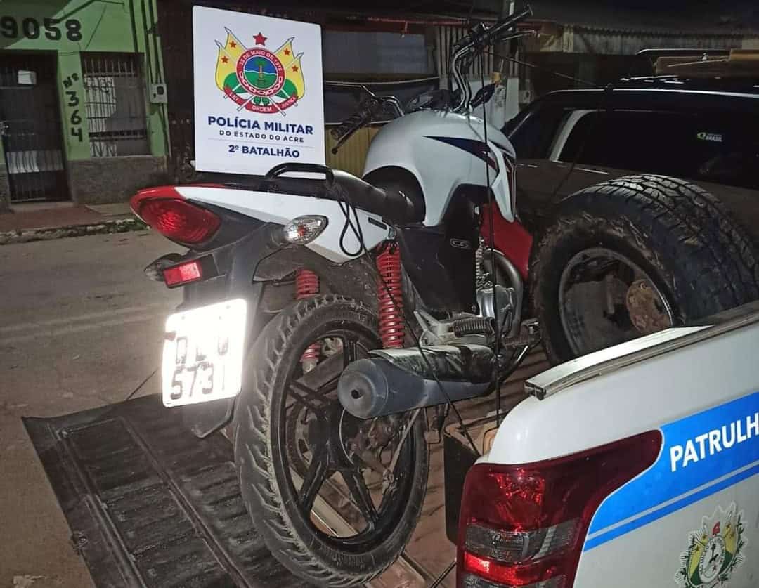 Polícia Militar recupera motocicleta roubada do estacionamento do PS de Rio Branco