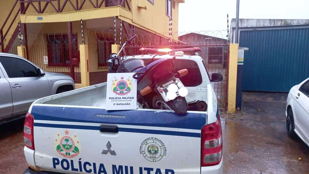 Polícia Militar recupera moto roubada no segundo distrito