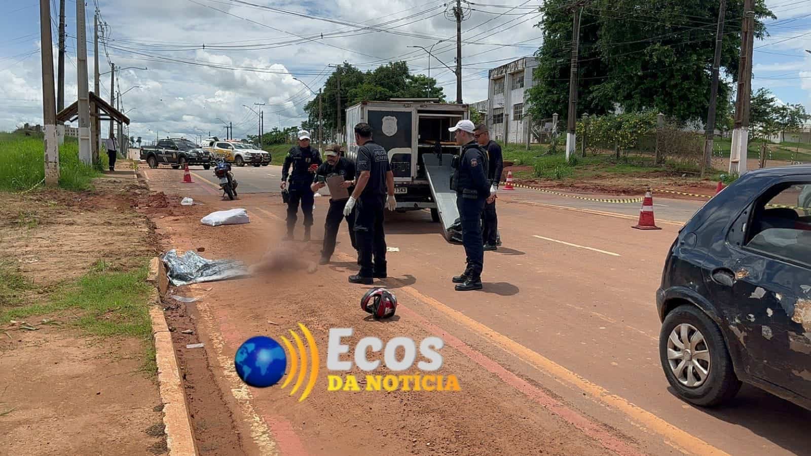 Buraco causa colisão entre carro e moto, deixa uma mulher morta e um homem ferido na Av. Sobral