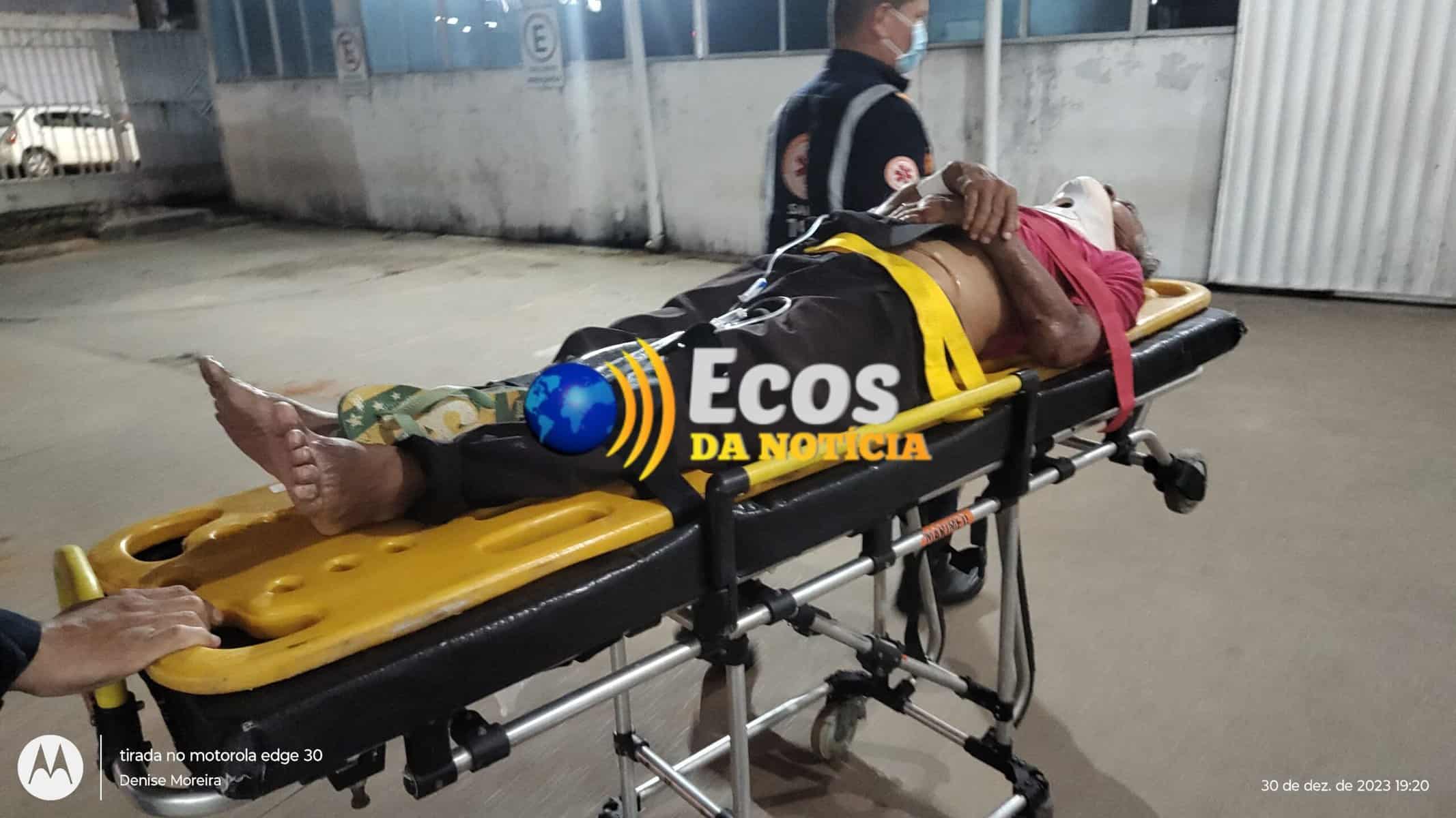 Idoso fica ferido após ser atropelado por mototaxista na rua Rio de Janeiro