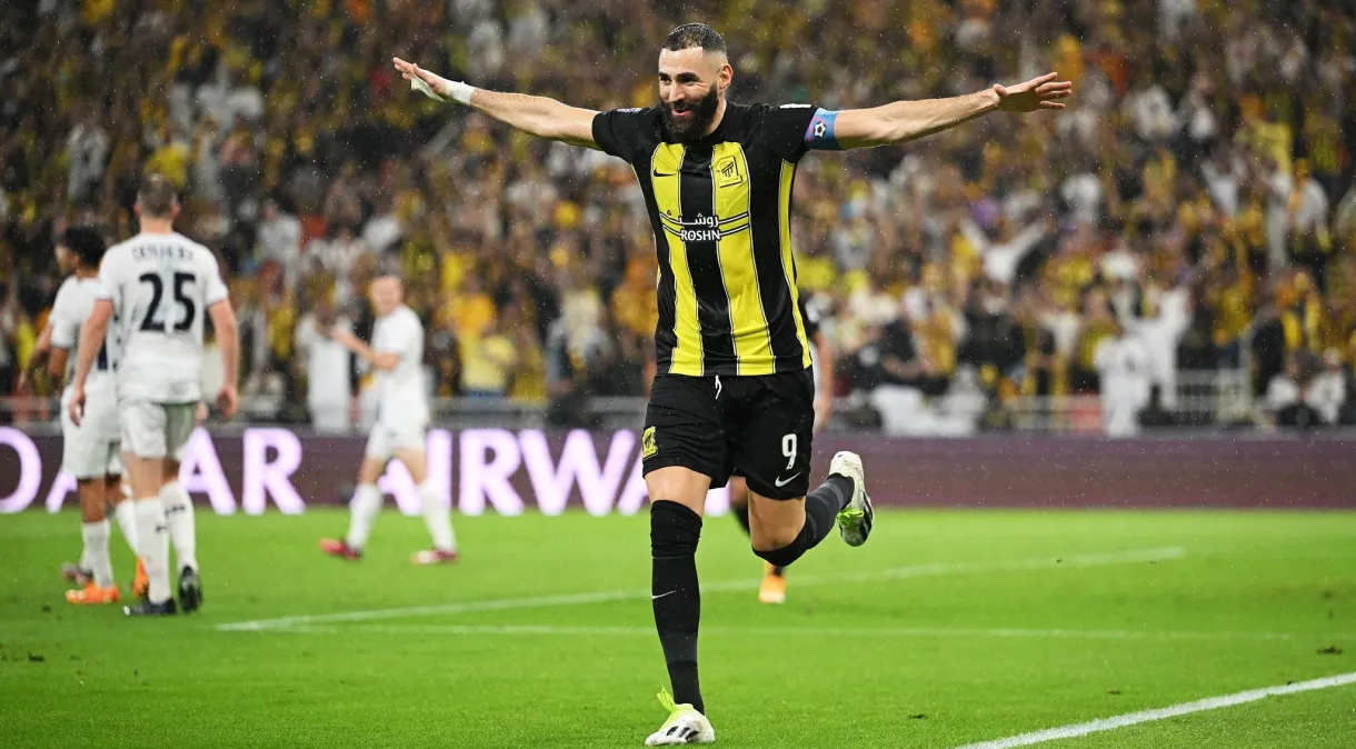 Mundial de Clubes: Al-Ittihad vence por 3 a 0 com gols de Benzema, Romarinho e Kanté