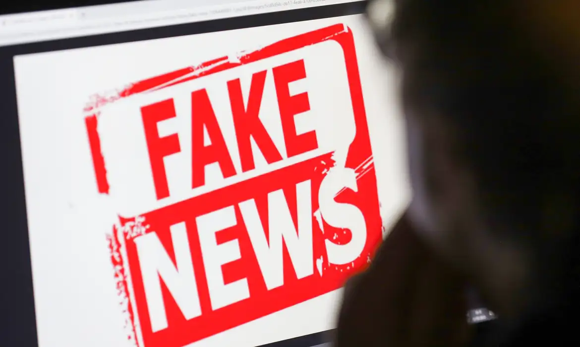 Projeto de Lei das Fake News deve ganhar força em 2024 com eleições municipais