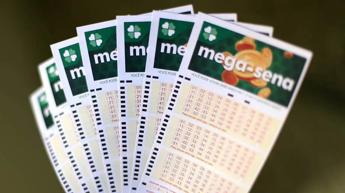 Mega-Sena: ninguém acerta as dezenas e prêmio acumula em R$ 30 milhões