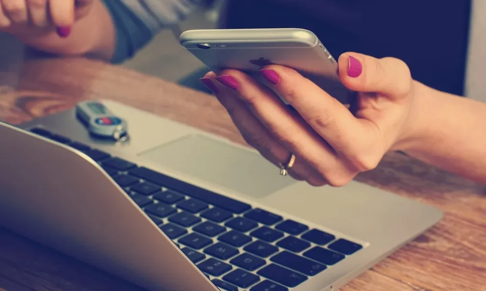 office-620822-1280 office-620822-1280