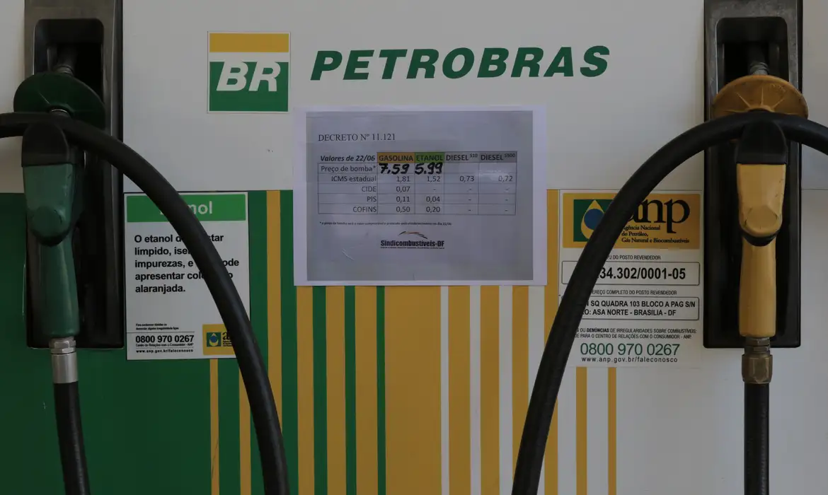 Diesel mais barato a partir desta sexta-feira (8) nas distribuidoras