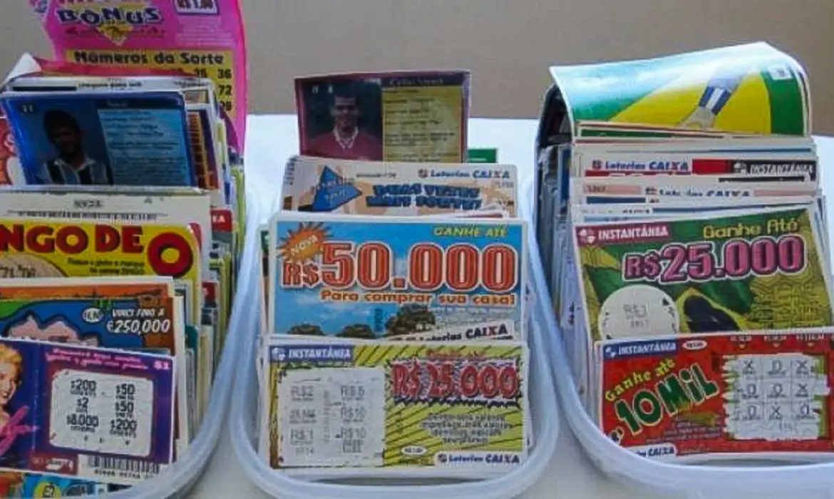Caixa Econômica Federal pode voltar a vender loteria instantânea, a popular raspadinha