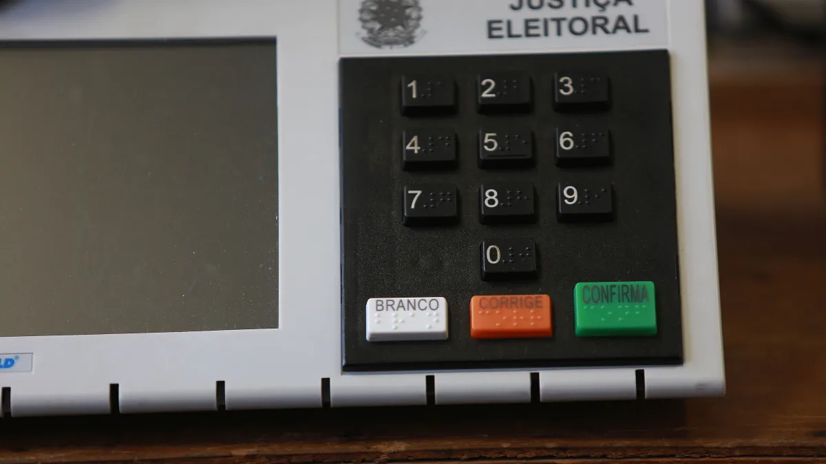 Marqueteiros se preparam para uso de IA na campanha e temem “terrorismo eleitoral”