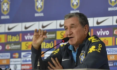 916162-parreira_coletiva_copa-2014_1