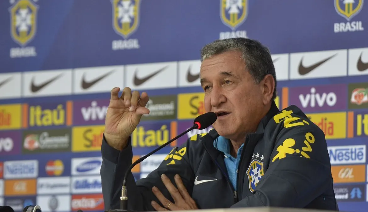 Parreira está em tratamento contra linfoma de Hodgkin e passa por quimioterapia