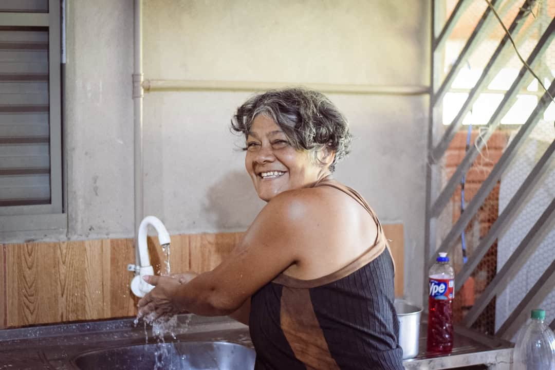 Governo do Acre cria tarifa social para usuários de baixa renda dos serviços de água e esgoto