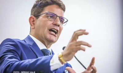 GLADSON_MICHELLE-2-995x600