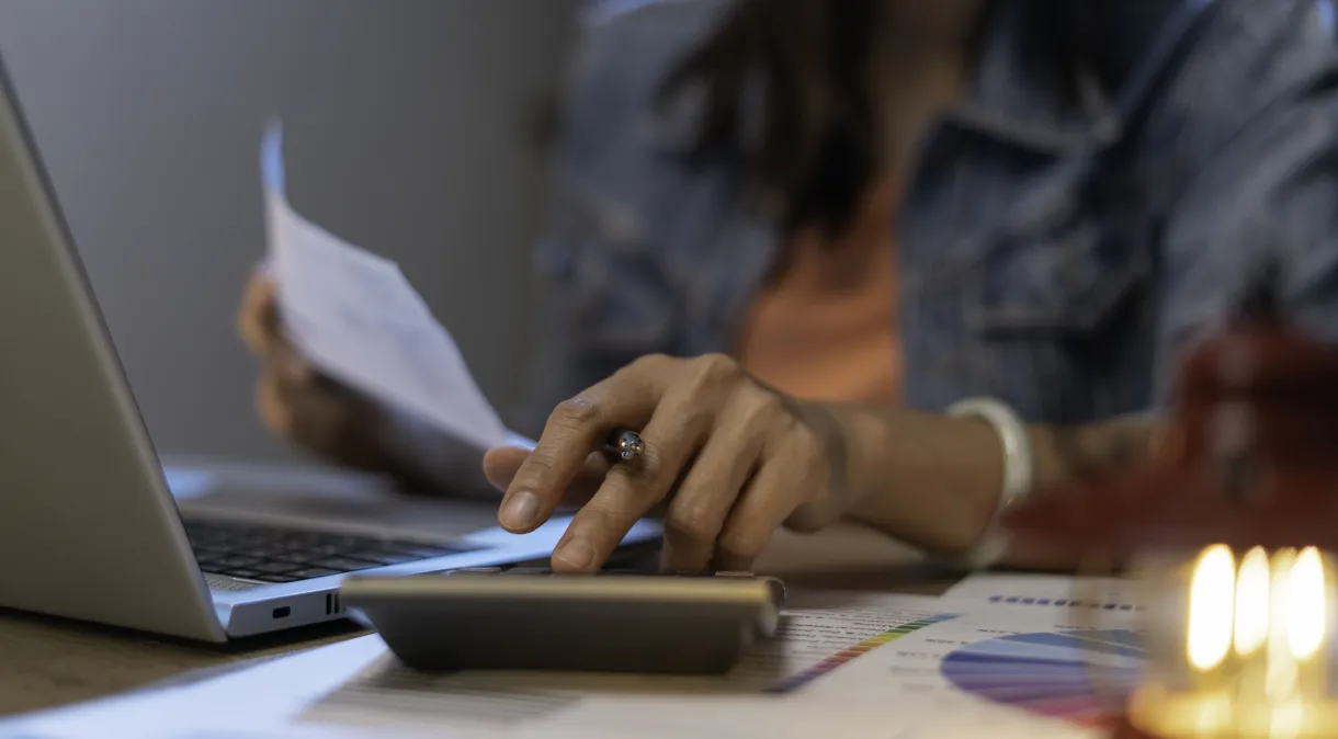 Governo oferta seguro de vida a mulheres que investirem em título do Tesouro
