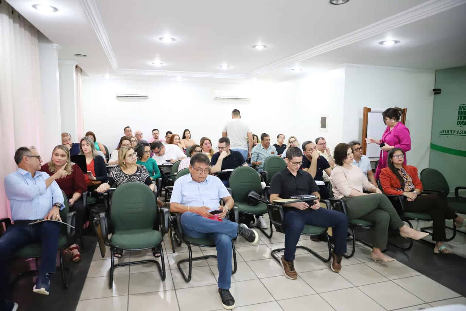 Educação realiza avaliação das ações de 2023 e planejamento estratégico de 2024