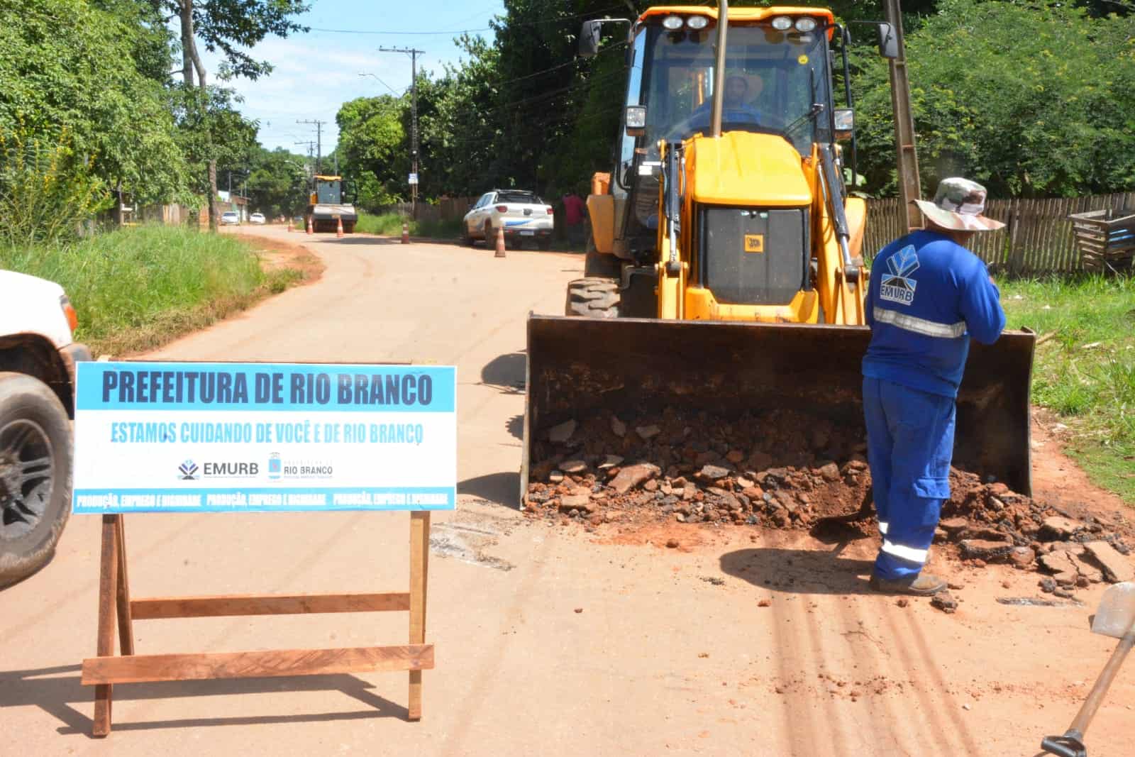 Prefeitura dá início às obras de recuperação da estrada do Polo Benfica e Ramal do Rodo