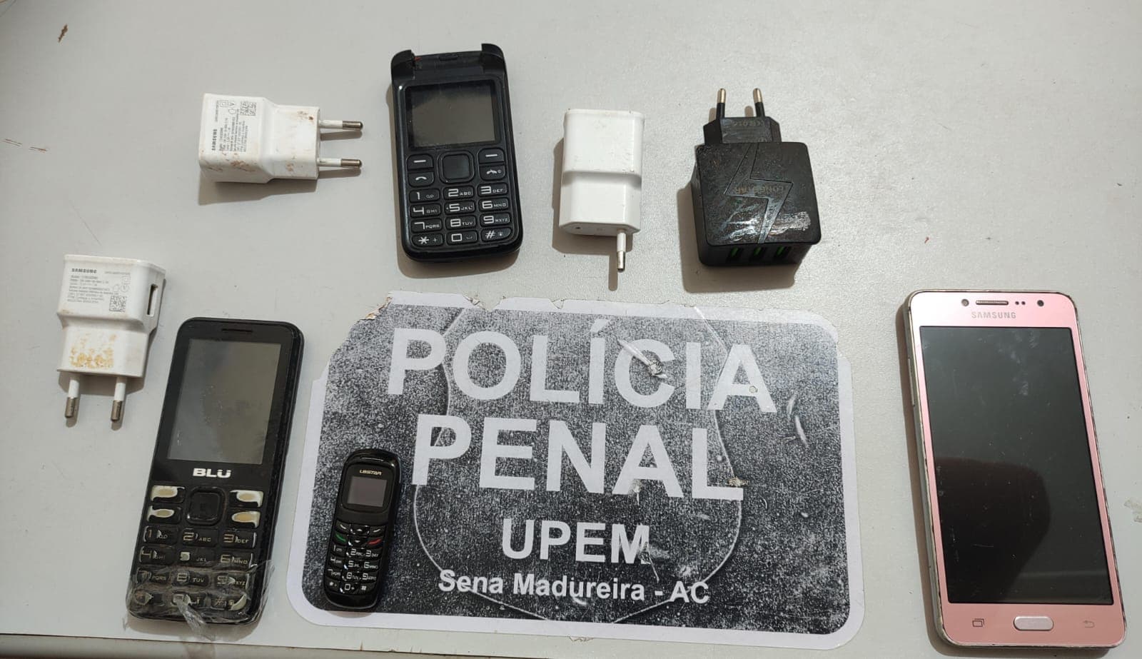 Polícia Penal apreende 4 celulares no presídio Evaristo de Moraes em Sena Madureira