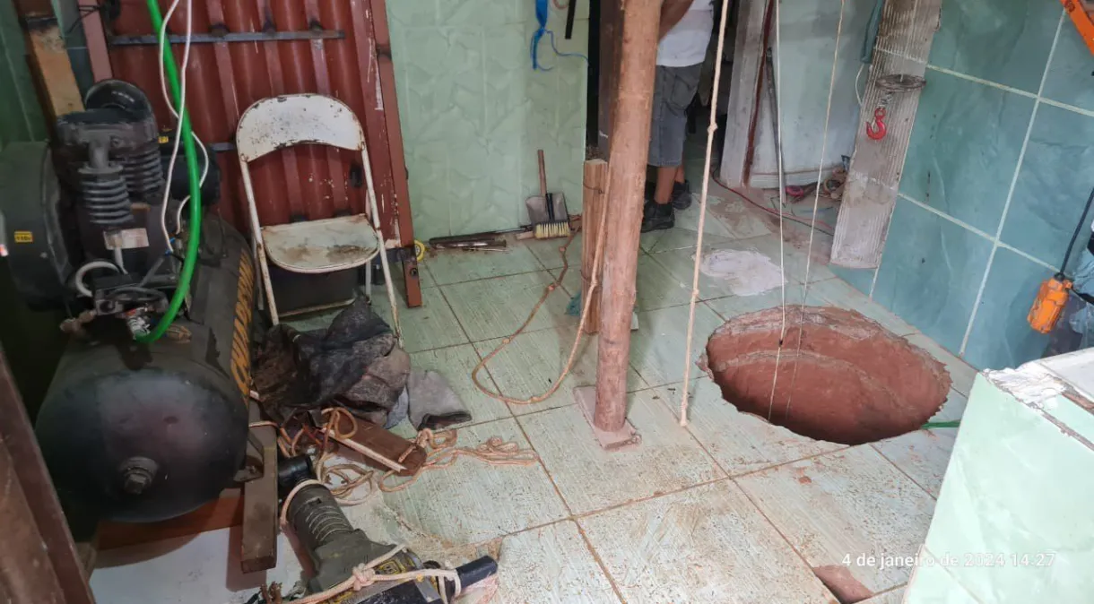 Idoso morre durante escavação para “caça ao tesouro” dentro de casa em Minas Gerais