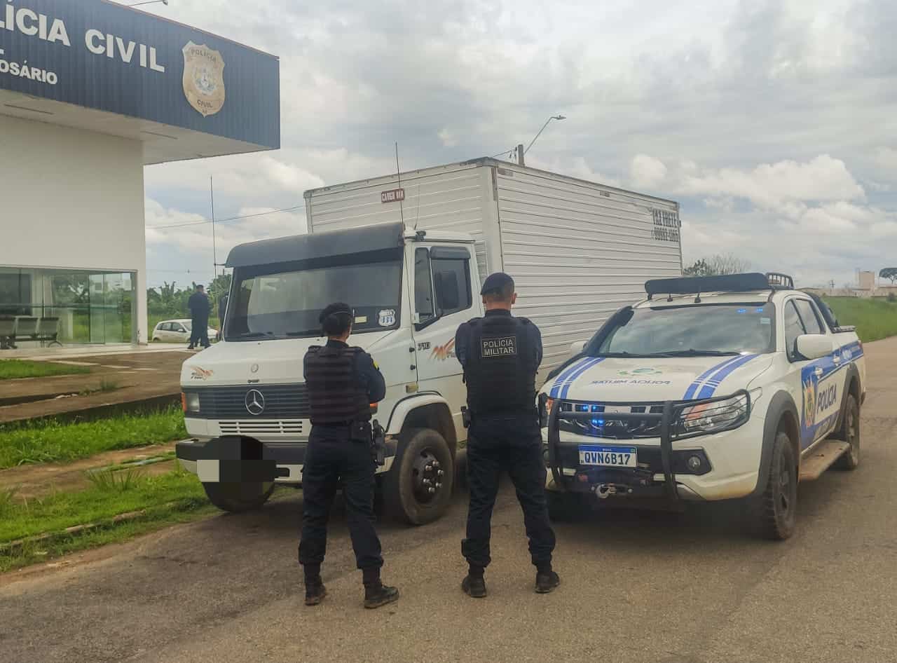 Em menos de 12 horas, Polícia Militar apreende arma de fogo e recupera veículos roubados