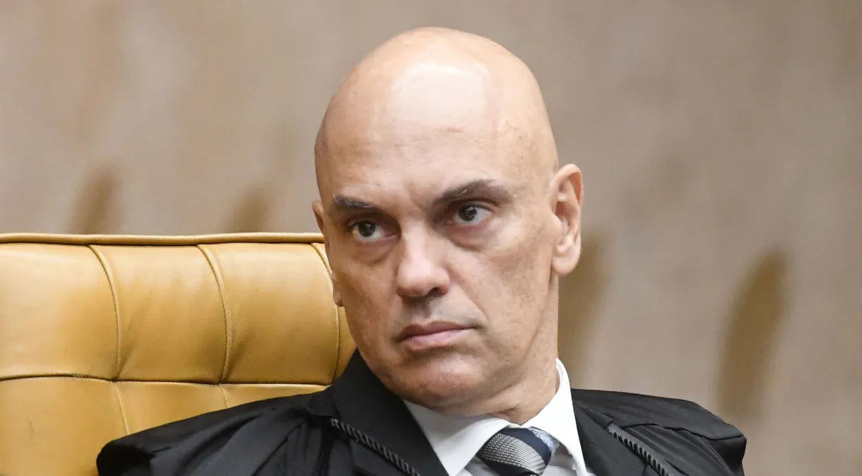 Alexandre de Moraes compartilha com CGU inquéritos que miram Bolsonaro e apoiadores