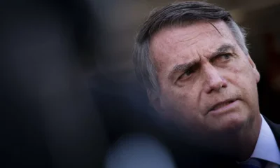 ex-presidente-Jair-Bolsonaro-presta-depoimento-à-Polícia-Federal-3 ex-presidente-Jair-Bolsonaro-presta-depoimento-à-Polícia-Federal-3