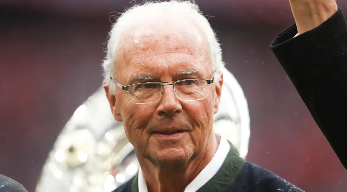 Morre Franz Beckenbauer, ídolo da seleção alemã e do Bayern, aos 78 anos de idade