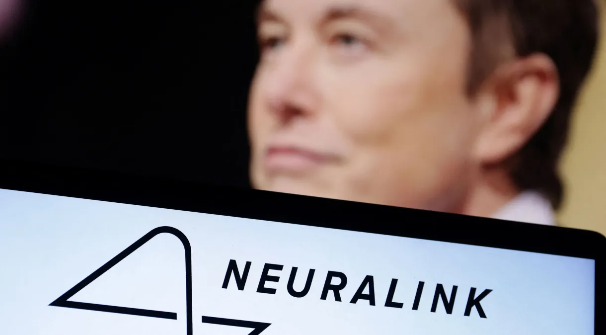 Neuralink faz primeiro implante de chip cerebral em humano, diz Elon Musk