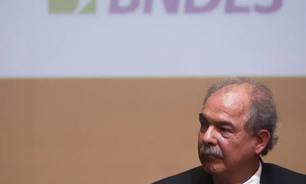 tagreuters.com2023binary_LYNXMPEJ9H10I-FILEDIMAGE-e1701288568919 tagreuters.com2023binary_LYNXMPEJ9H10I-FILEDIMAGE-e1701288568919