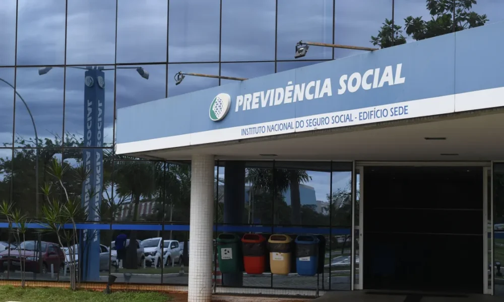 46975656014_b8ff0b7e5f_o-e1702396620351