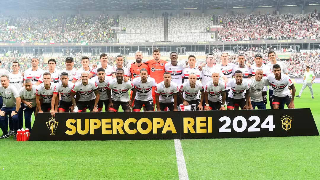 Supercampeão de tudo! São Paulo vence o Palmeiras nos pênaltis e levanta taça