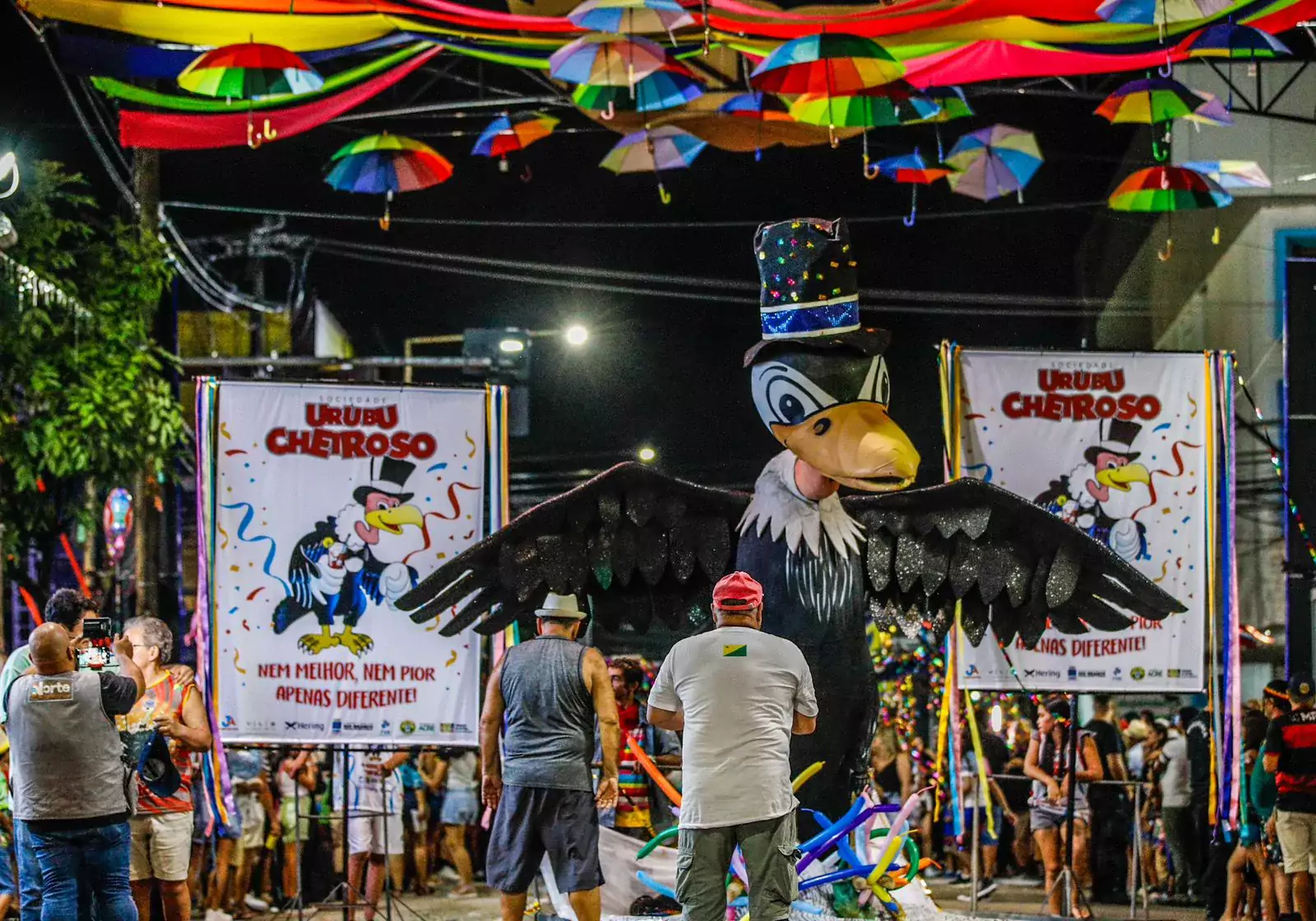 Com 45 anos de existência, bloco Urubu Cheiroso volta a desfilar em Rio Branco