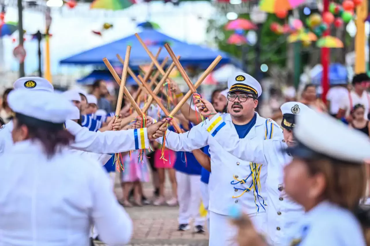 Grupo Marujada se apresenta no Carnaval da Família na Gameleira