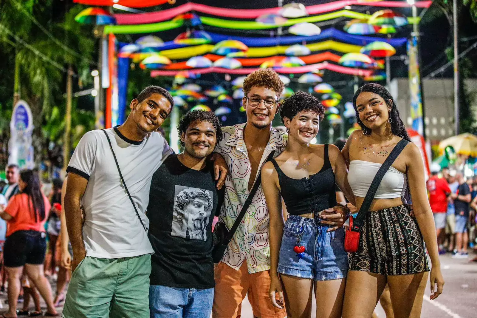 Veja as fotos da última noite de carnaval na Praça da Revolução
