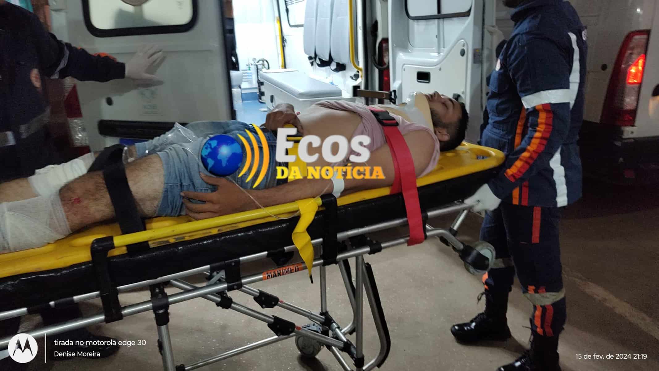 Motoboy fica gravemente ferido após colisão entre carro e moto em Rio Branco