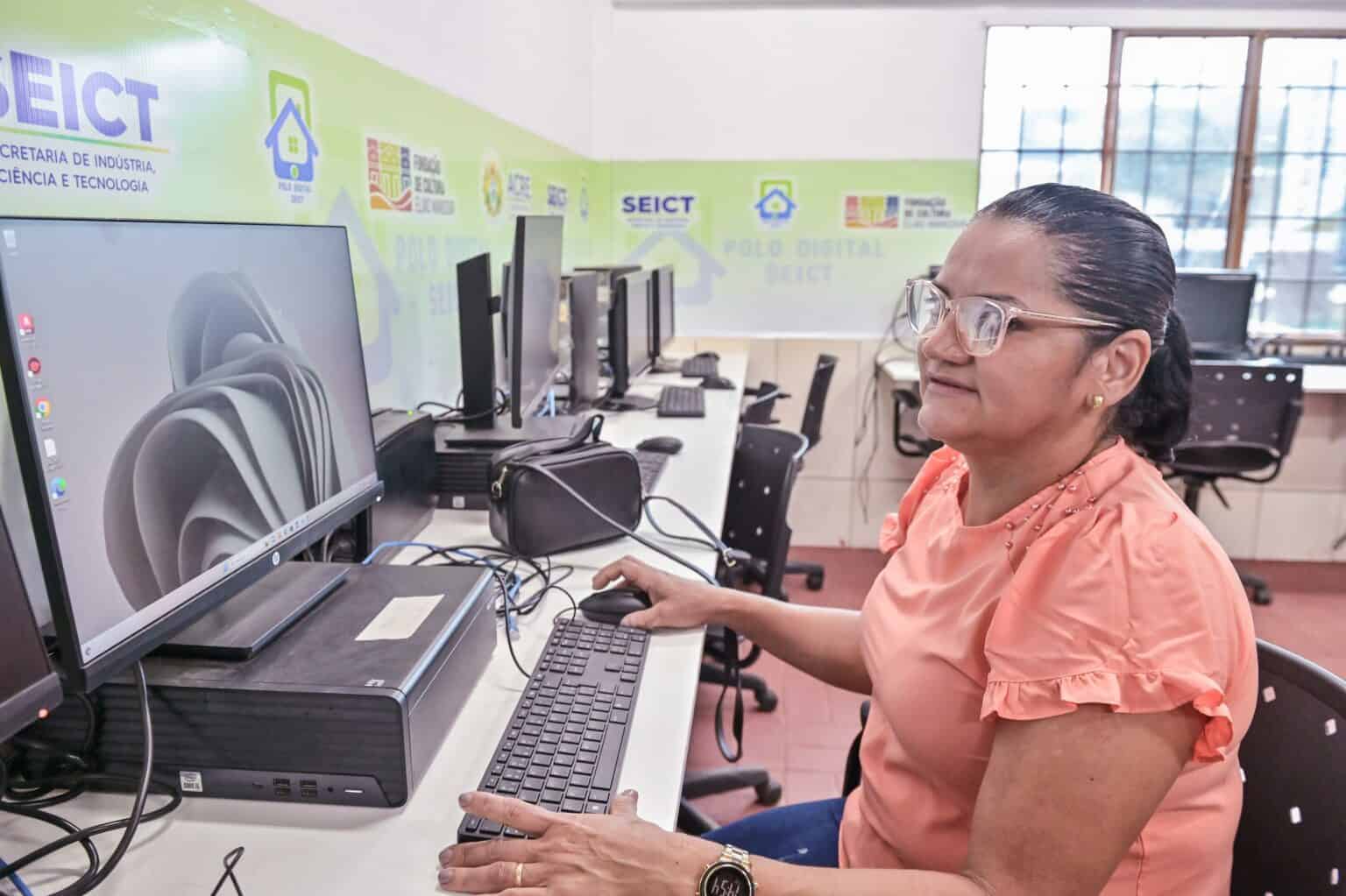Cursos do Polo Digital abrem portas para a população na região da Baixada da Sobral