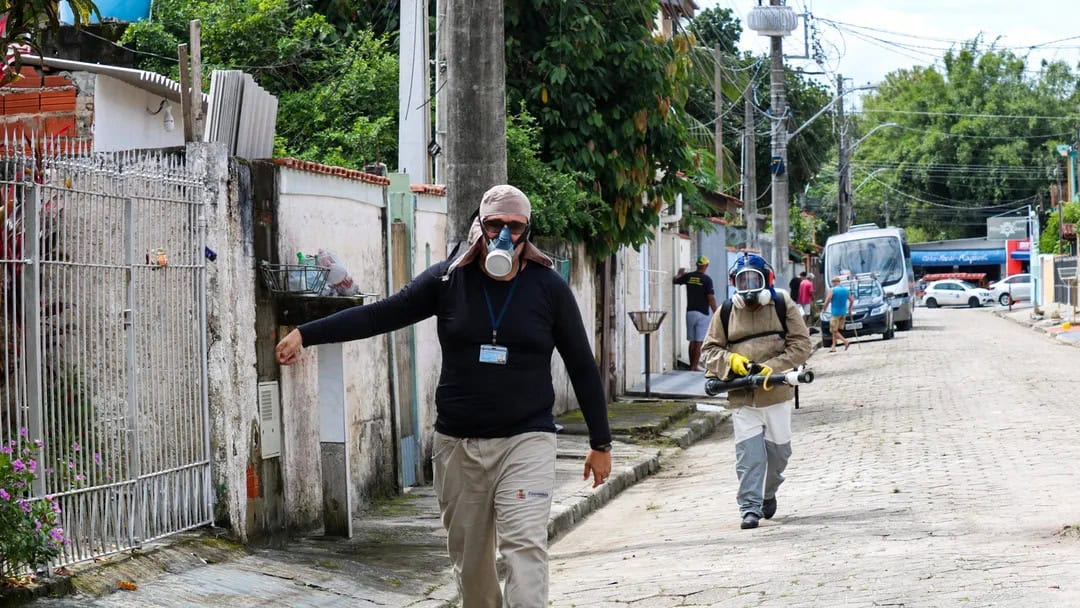 Com dengue em alta, pico de casos do ano passado já foi superado três vezes em 2024