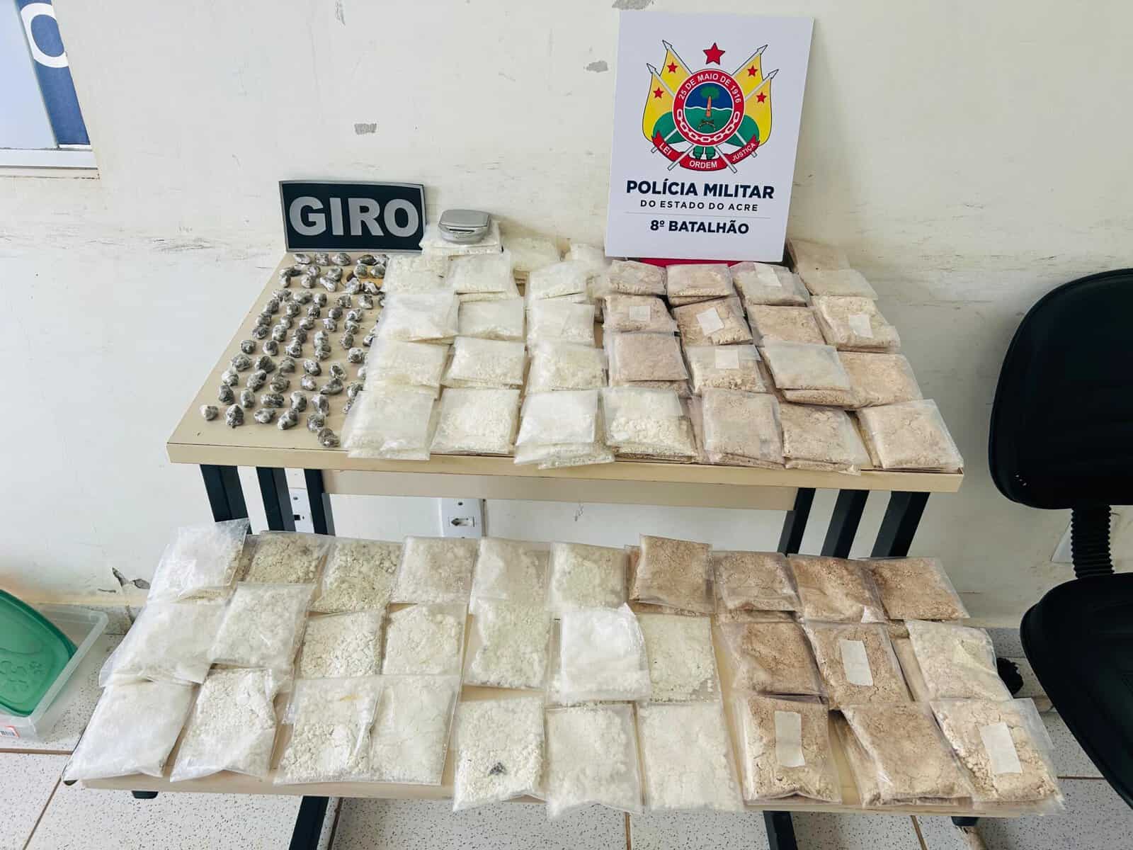 Polícia Militar apreende entorpecentes em área de mata em Sena Madureira