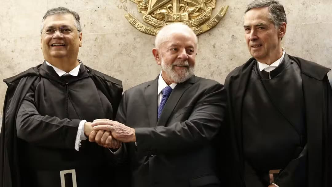 Indicado por Lula, Flávio Dino toma posse como ministro do Supremo Tribunal Federal