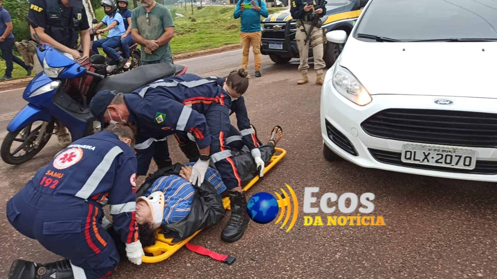 Colisão entre moto e carro deixa motociclista ferida na Capital