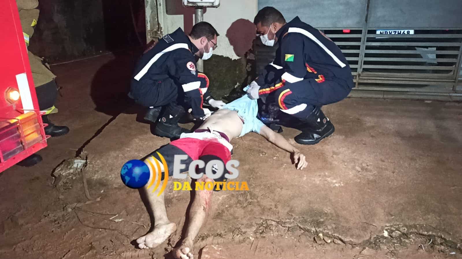 Jovem é ferido a tiros e tem casa incendiada por criminosos no Segundo Distrito de Rio Branco