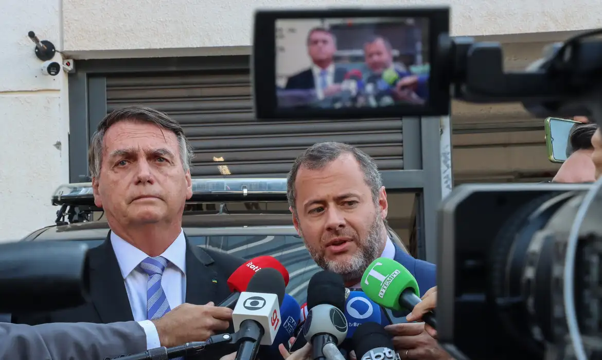 Defesa de Jair Bolsonaro pede ao Supremo que passaporte seja devolvido