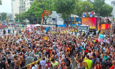 saulo-se-apresenta-no-segundo-dia-de-carnaval-00 saulo-se-apresenta-no-segundo-dia-de-carnaval-00