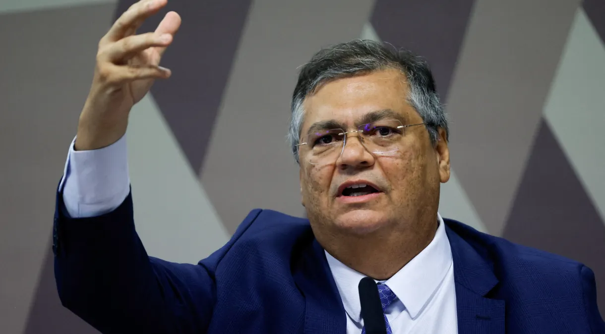 Agora no Senado, Dino apresenta projeto que proíbe acampamentos em frente a quartéis