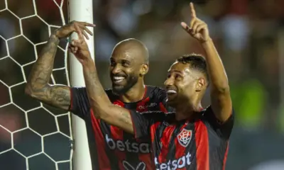 AGF20240331174-e1711921213996 Mateus Gonçalves comemora gol do Vitória sobre o Bahia, na final do Campeonato Baiano
Jhony Pinho/AGIF/Estadão Conteúdo
