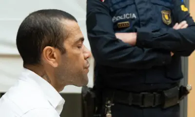 EuropaPress_5739199_El_exfutbolista_Dani_Alves_durante_un_juicio_en_la_660c4f-e1707130356212 Daniel Alves em julgamento na Espanha
D.Zorrakino. POOL / Europa Press