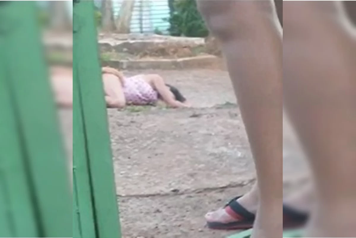 Vídeo: agressor é preso após espancar e arrastar mulher pelo asfalto